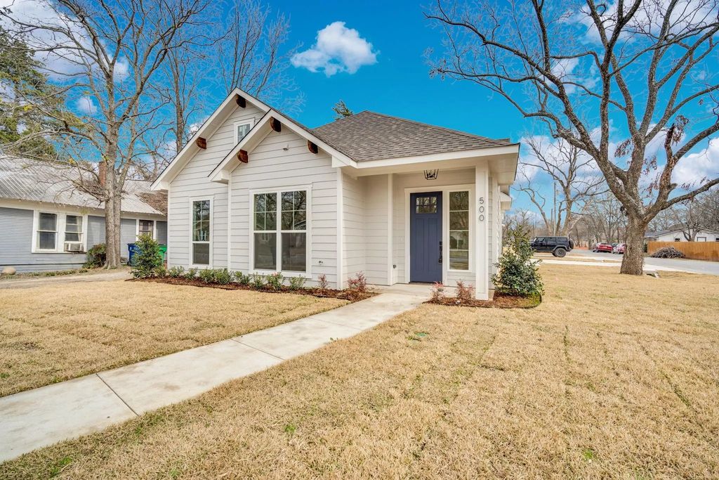 500 Farley Street, Waxahachie