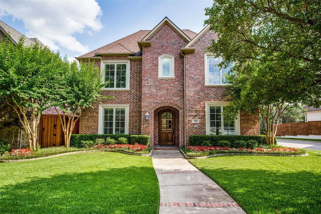 2841 Dyer Street, University Park