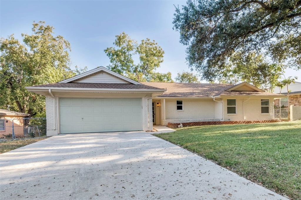 704 Turner Boulevard, Grand Prairie