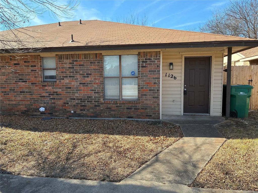 1126 S Clark Road, Cedar Hill