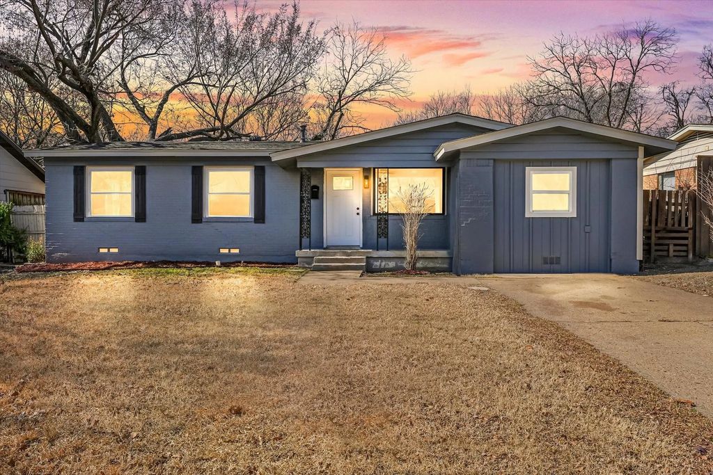 3220 Healey Drive, Dallas