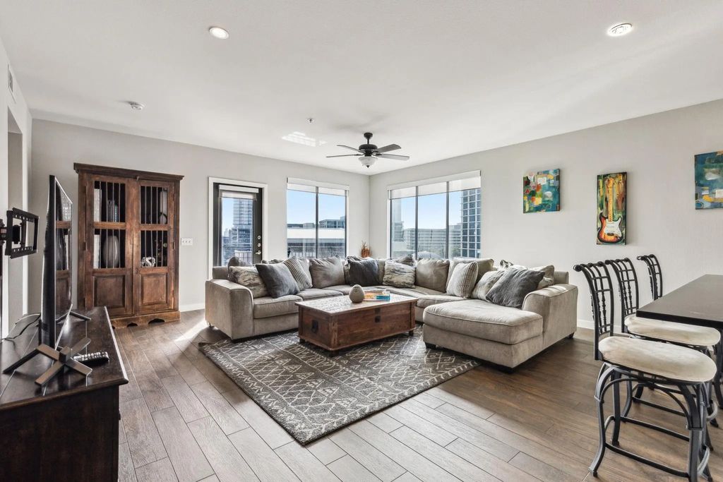 5609 Smu Boulevard 401, Dallas