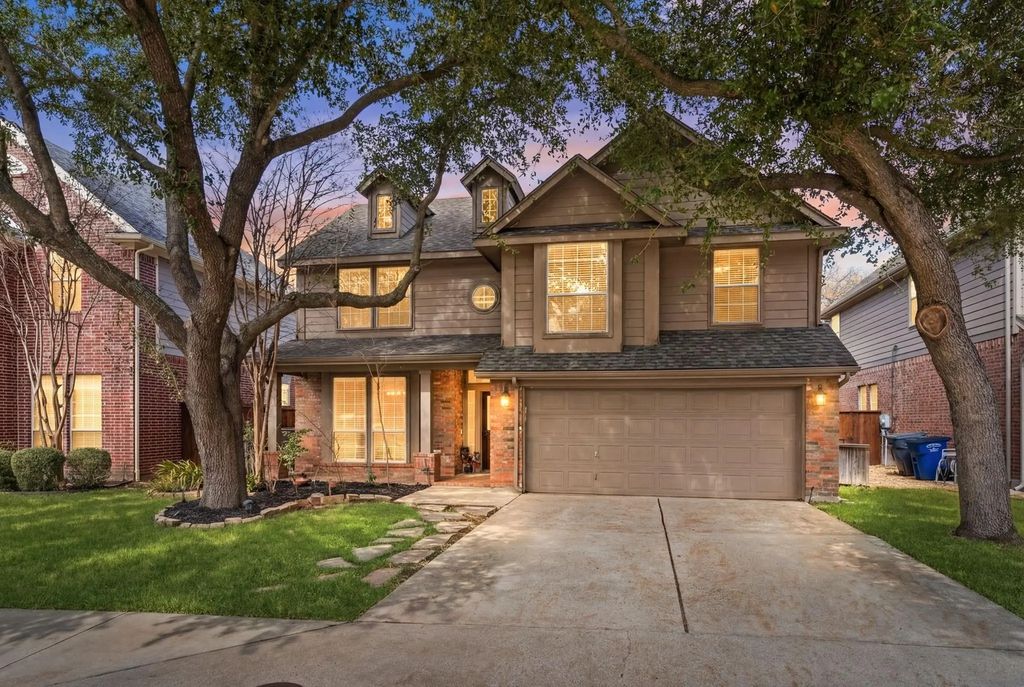 2136 Ash Grove Way, Dallas