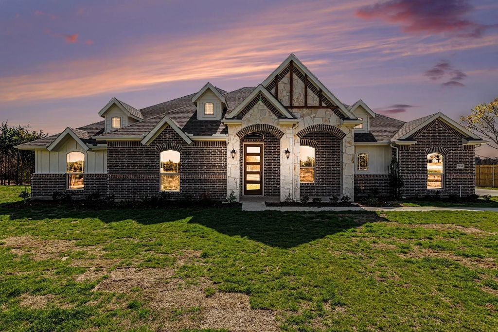 7020 Southrock Drive, Midlothian
