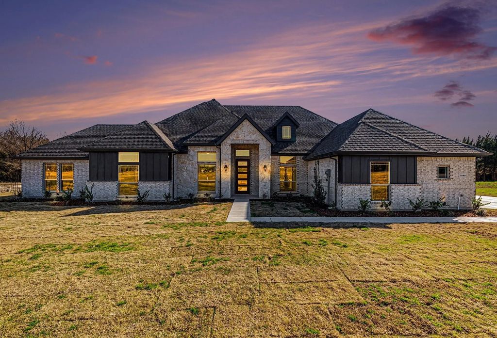 7040 Southrock Drive, Midlothian