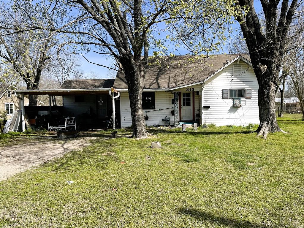 315 S 11th Avenue, Teague