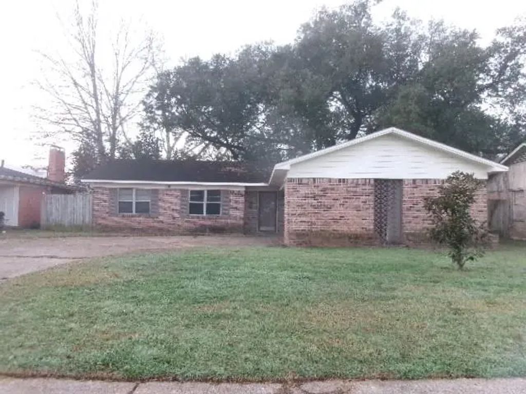 505 Meadowbrook Lane, Shreveport