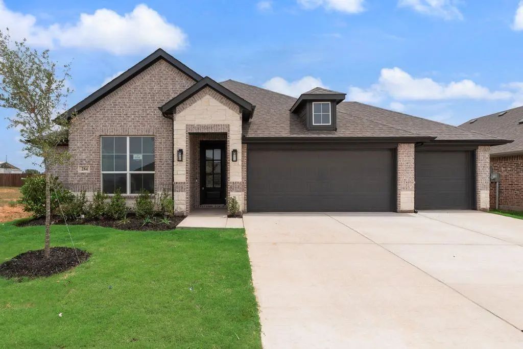 284 Coronado Court, Granbury