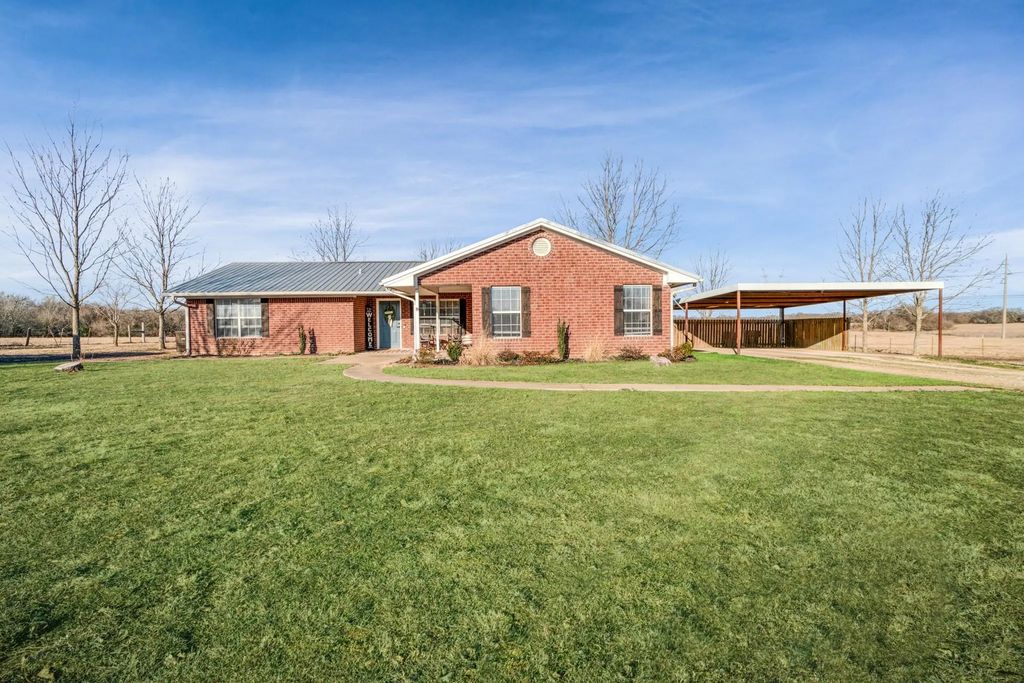 1034 County Road 23900, Brookston