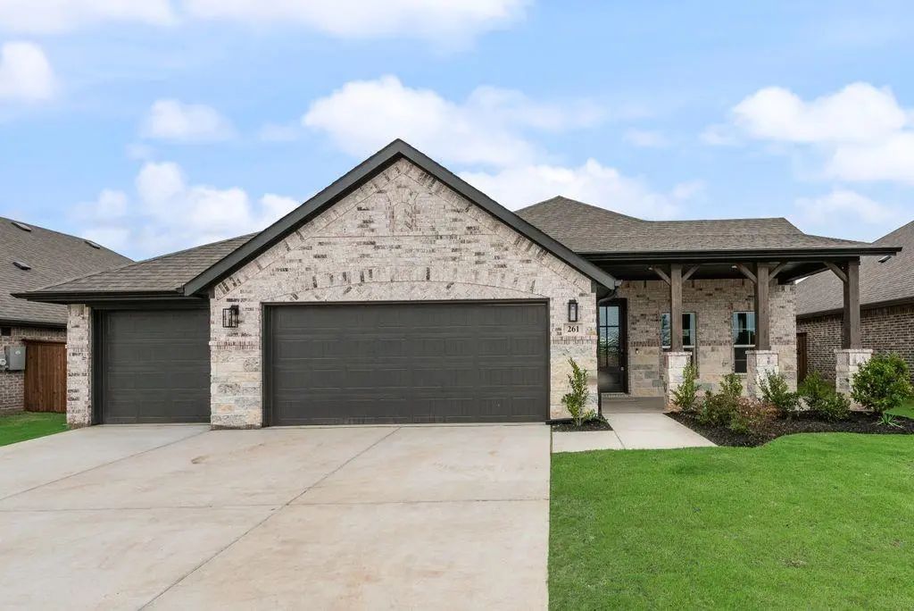 261 Coronado Court, Granbury