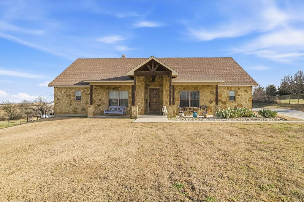 206 Pinnacle Circle, Aledo