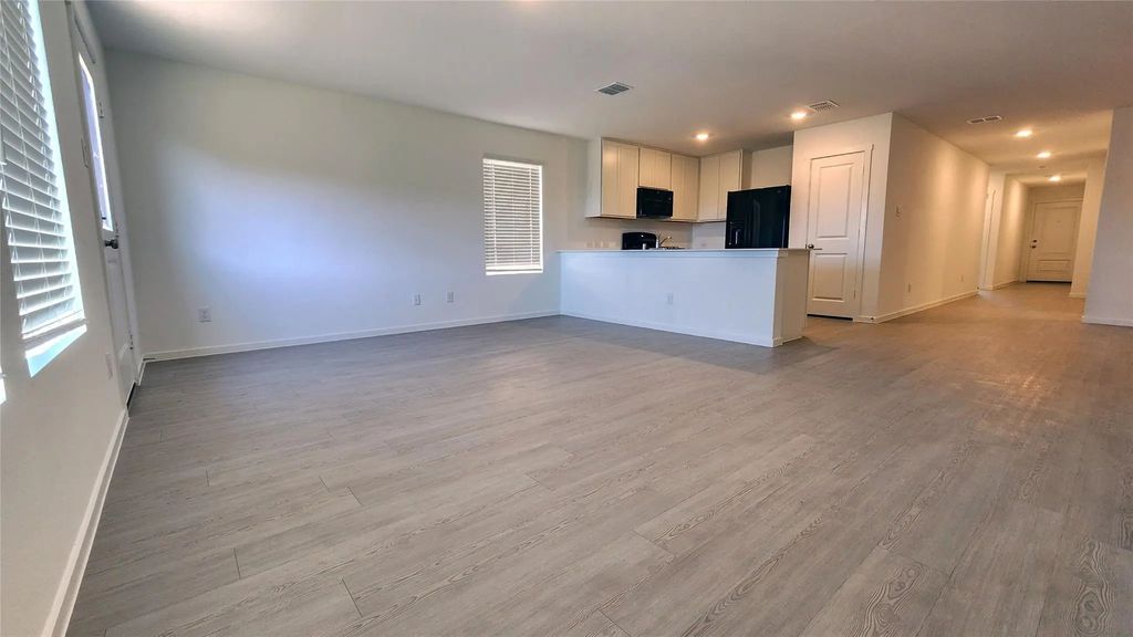 7149 Waterford Creek Court, Fort Worth