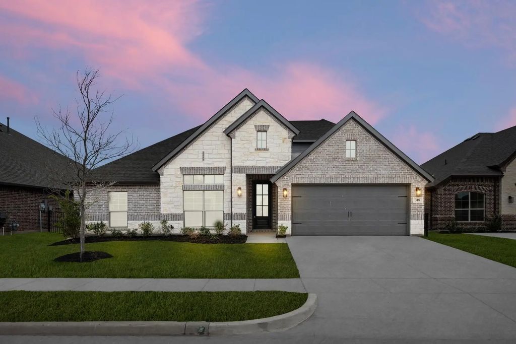 318 Bowrider Lane, Granbury