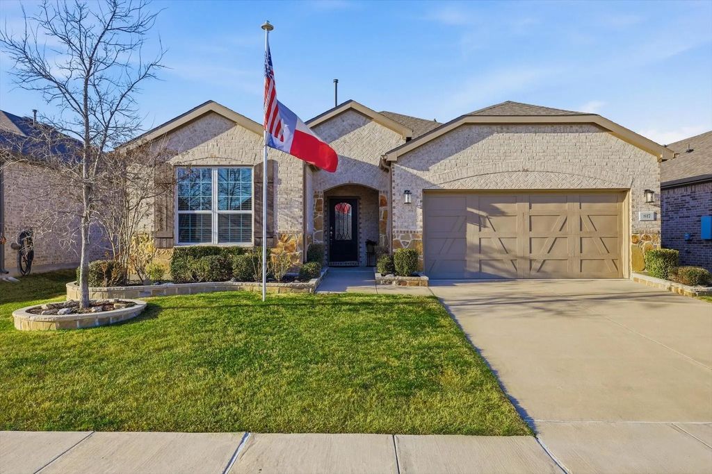 817 Forgotten Forest Way, McKinney