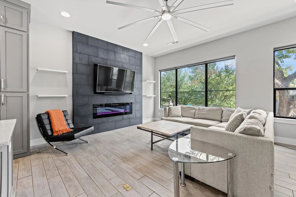 4526 Deere Street 202, Dallas
