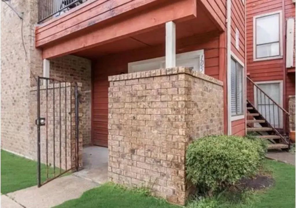 9839 Walnut Street 201, Dallas