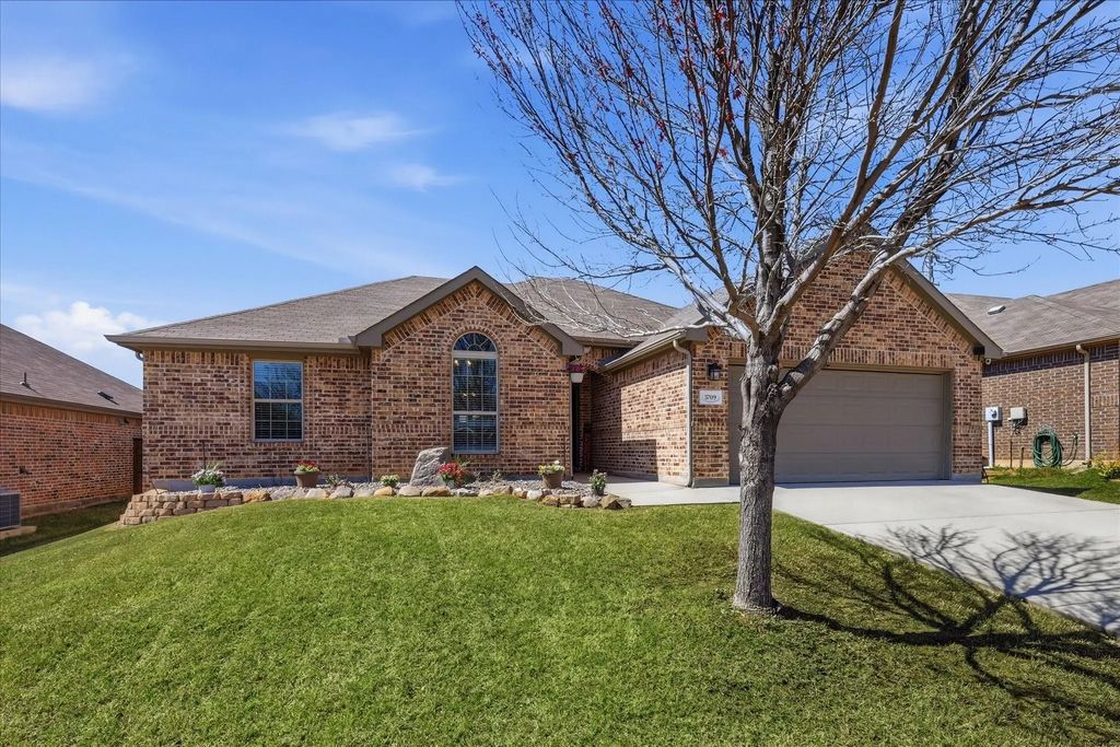 3709 Meadowtrail Lane, Denton