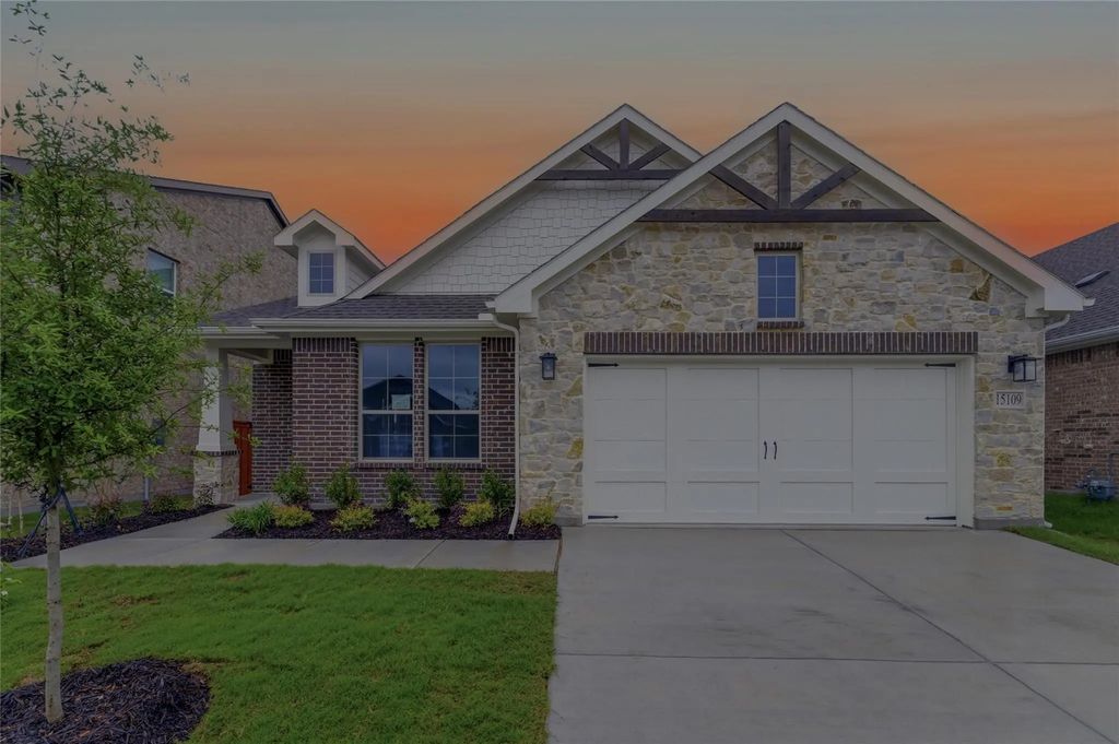 15109 Green Bluff Drive, Aledo