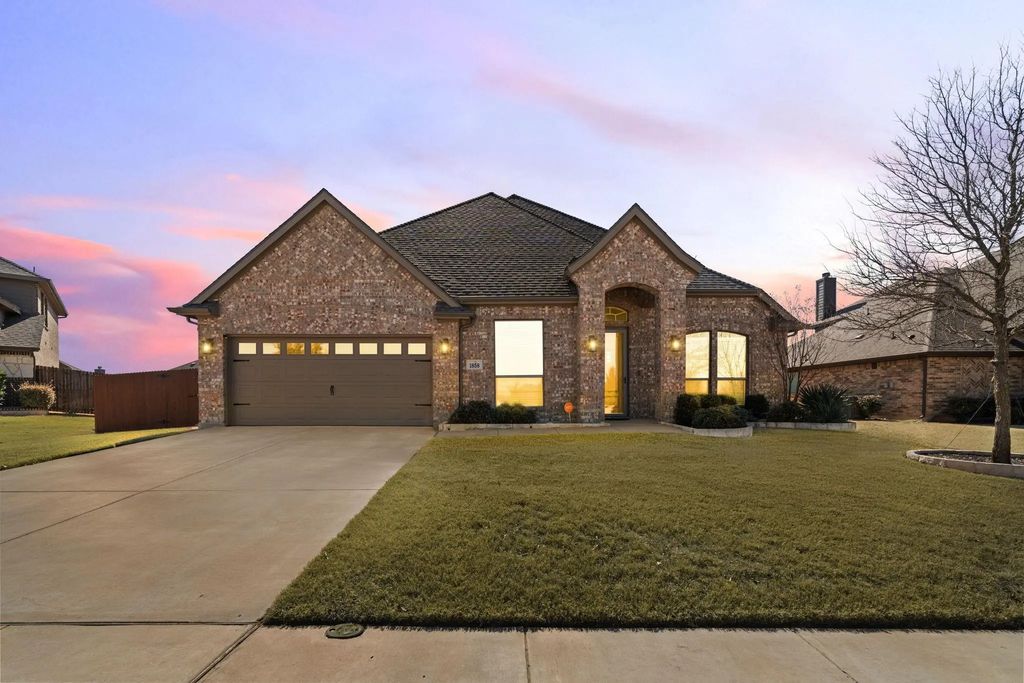 1858 Riviera Drive, Waxahachie