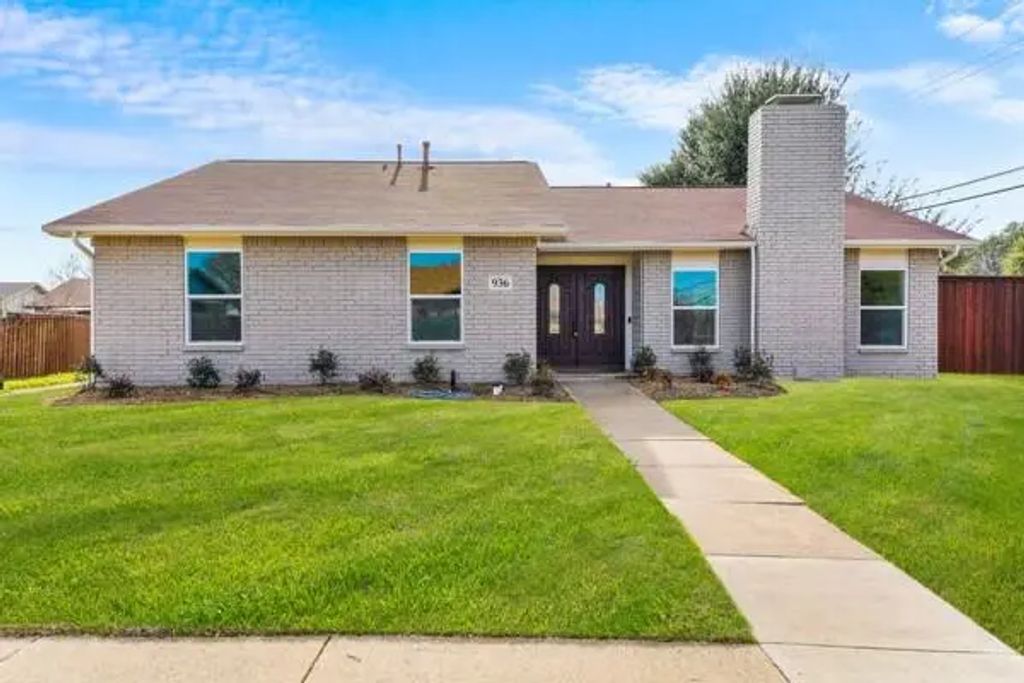 936 Stone Trail Drive, Plano