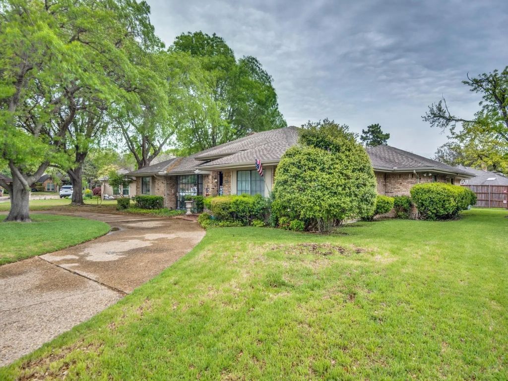 4009 Villa Grove Drive, Dallas