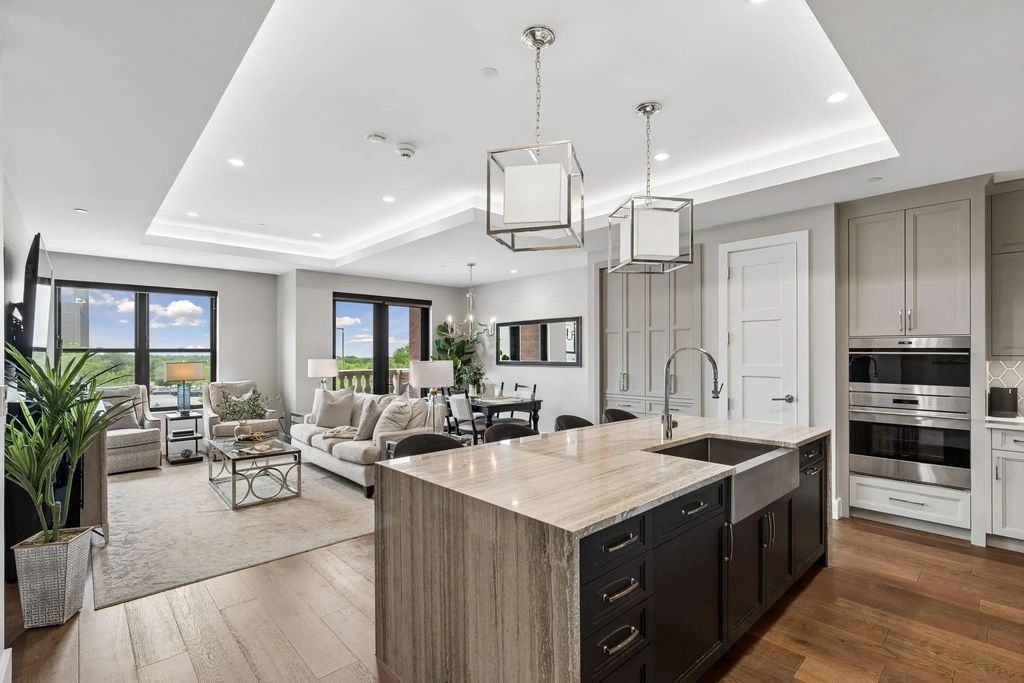 350 Central Avenue 210, Southlake