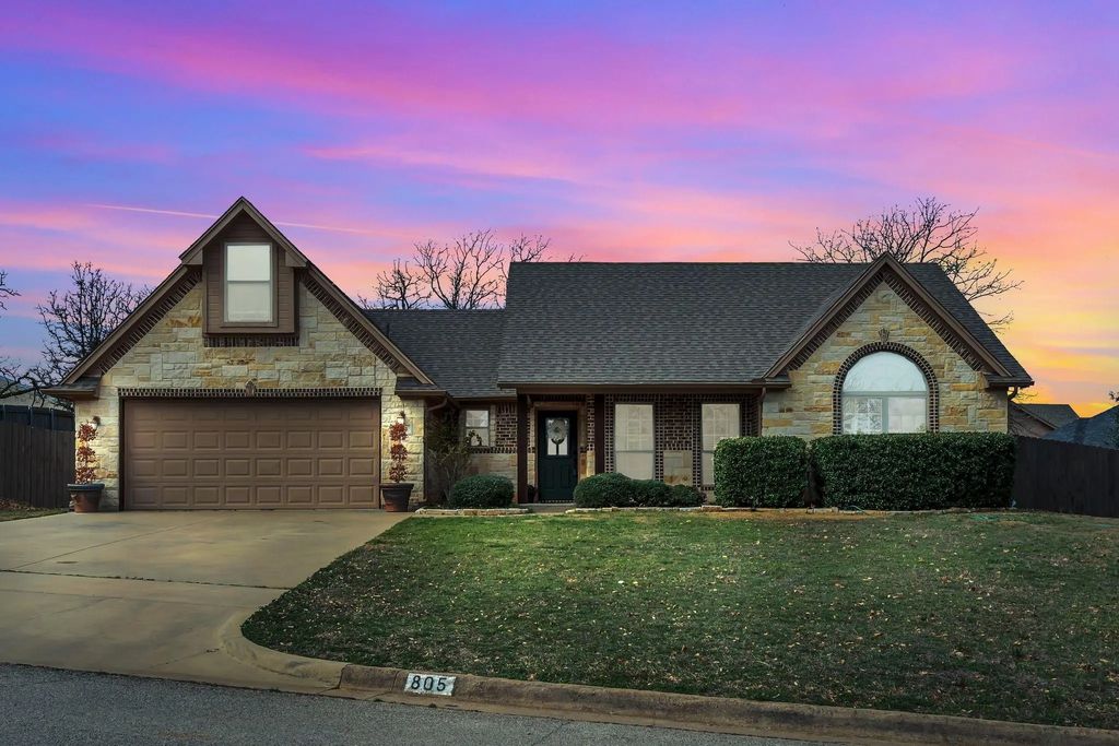 805 Linda Drive, Joshua