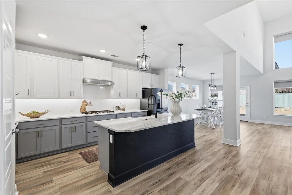 2420 Stella Lane, Northlake