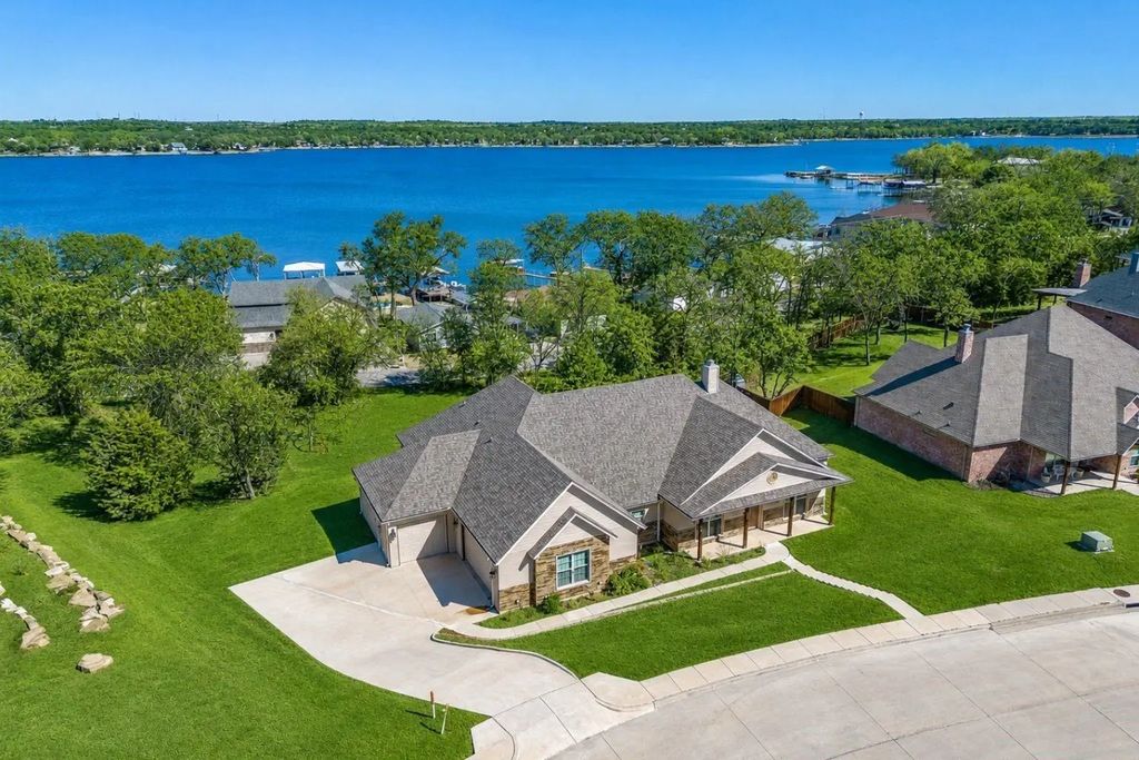 3616 Overlook Manor, Weatherford