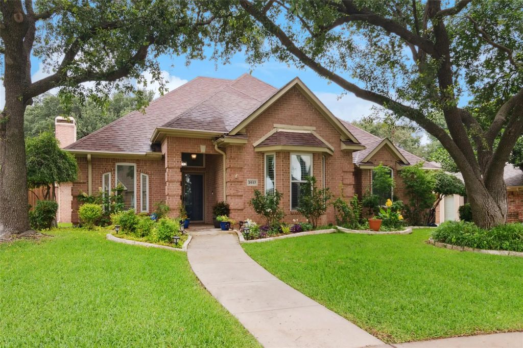 2037 Cumberland Trail, Plano