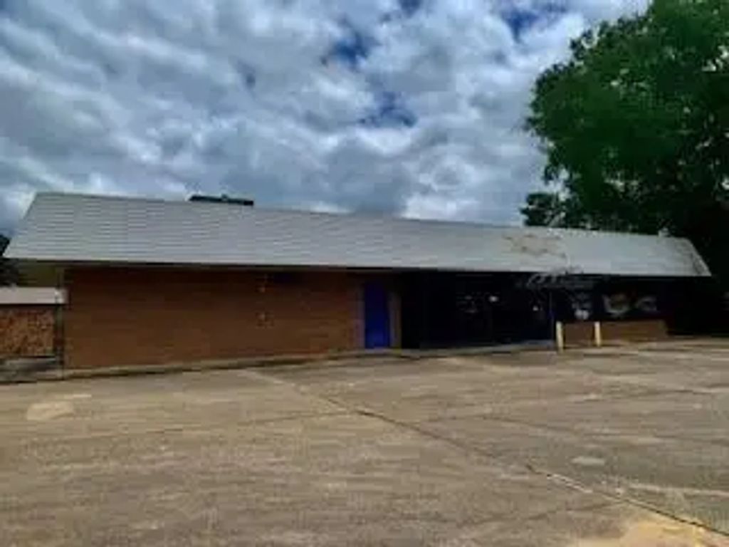 1316 Lee Street, Minden