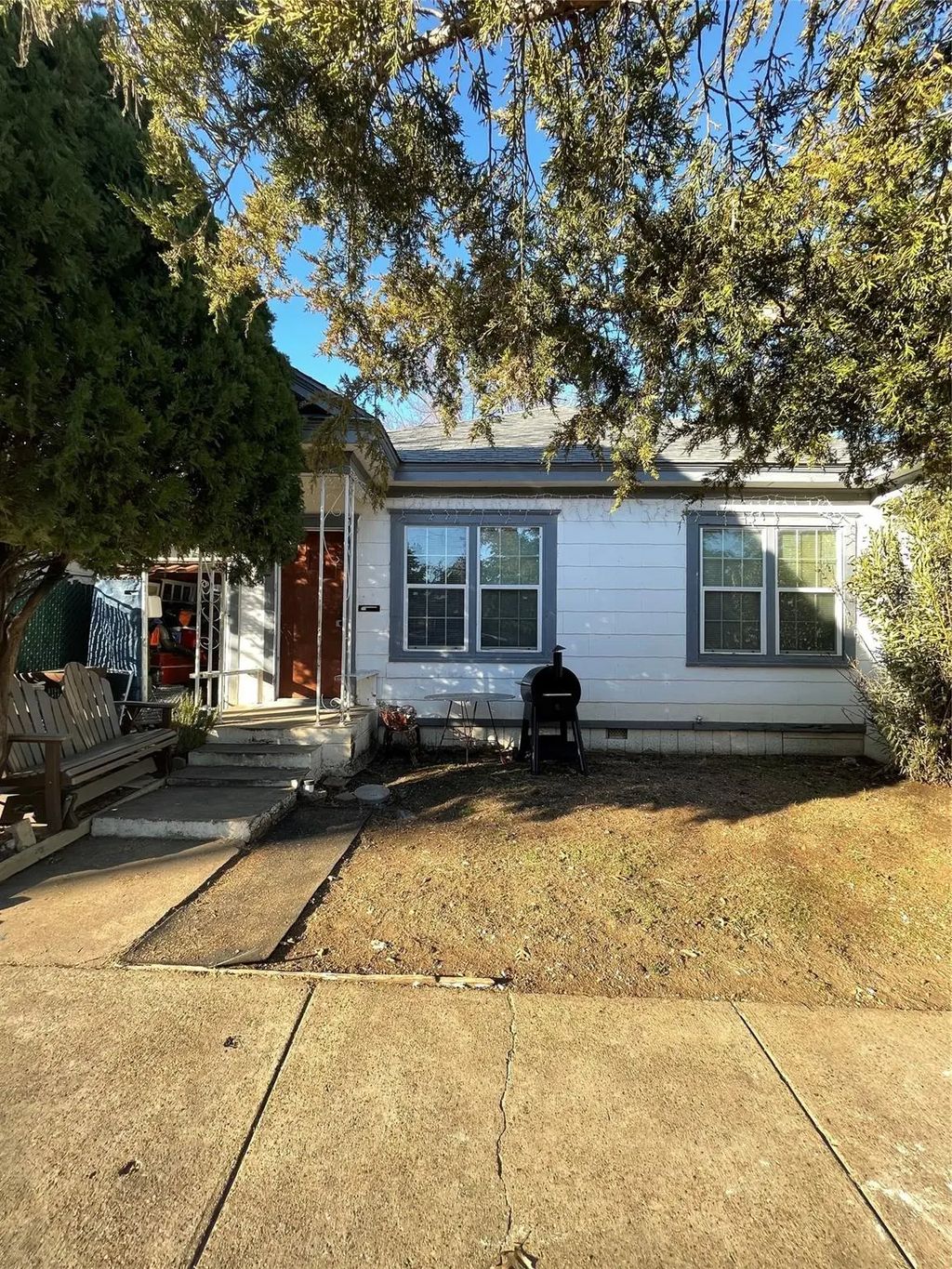 607 Neches Street, Dallas