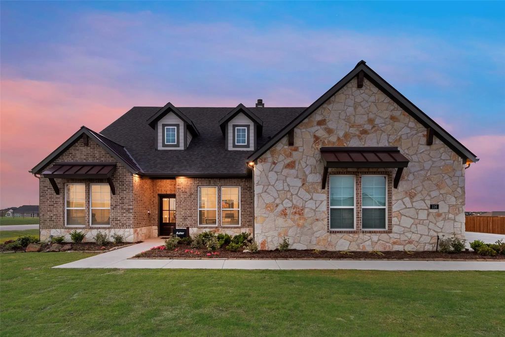 136 Ridgetop Trail, Rhome