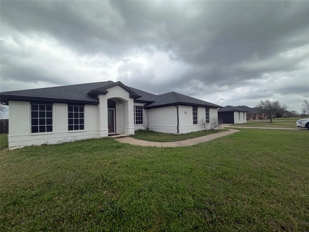 154 Whispering Winds Drive, Gunter
