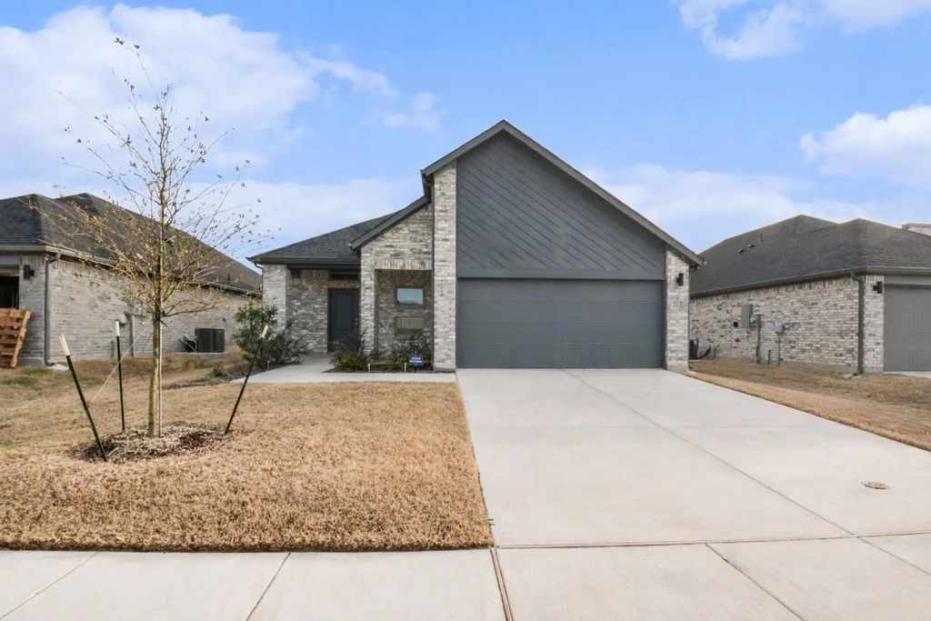 315 Lost Creek Trail, Greenville