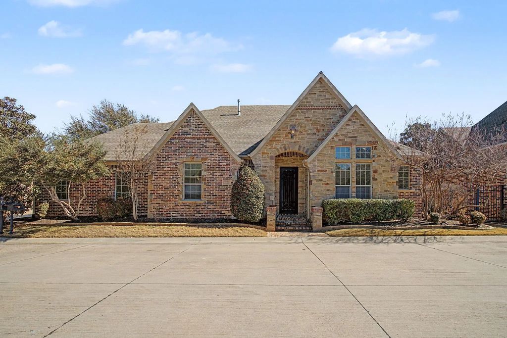 925 Saint George Court, Keller