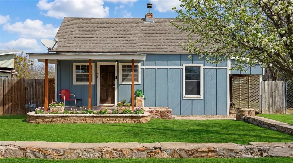1175 N Paddock Street, Stephenville