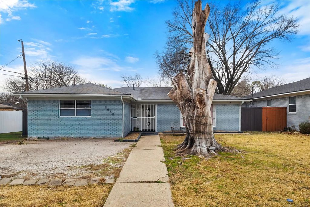 8660 Wolfwood Lane, Dallas