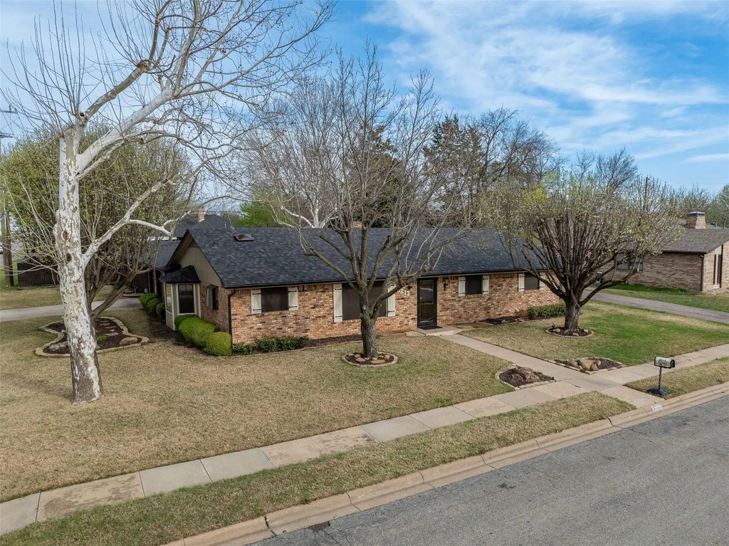 3217 Dauphine Drive, Sherman
