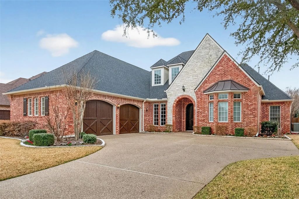 2007 Manor Way Drive, Mansfield