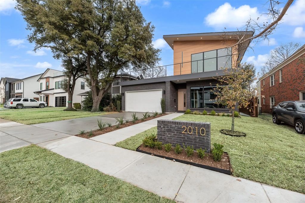 2010 Euclid Avenue, Dallas