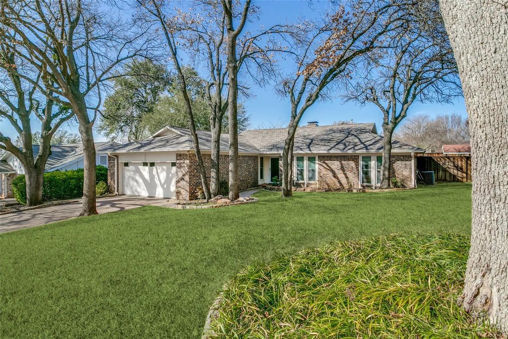 2922 Ridgewood Drive, Grapevine
