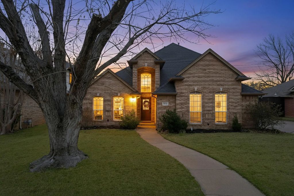 1068 Rosewood Drive, Grapevine