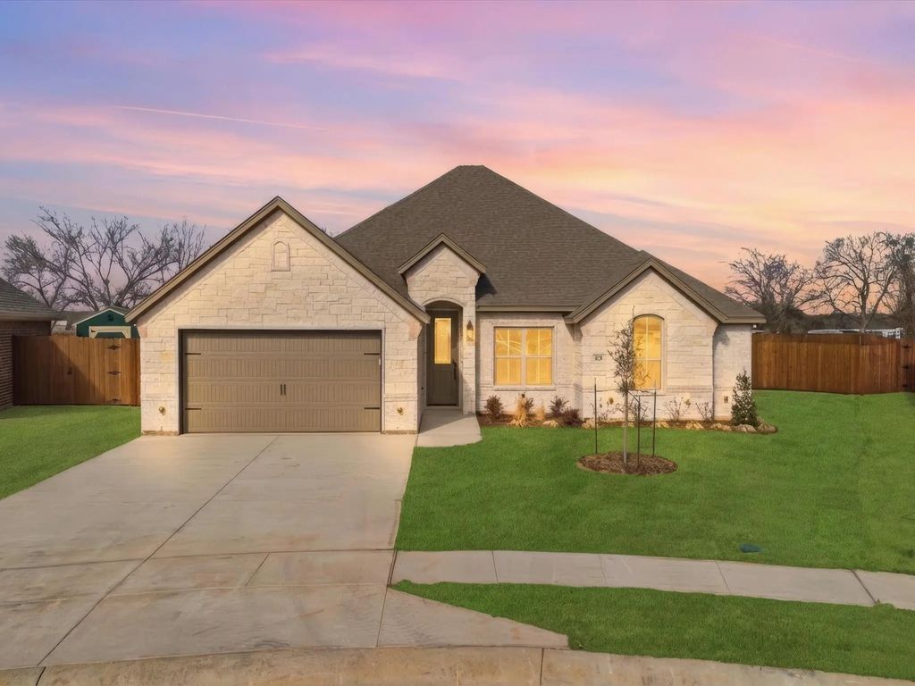 829 Haley Street, Springtown