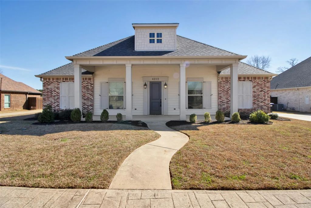 4212 Savannah Hills Lane, Longview