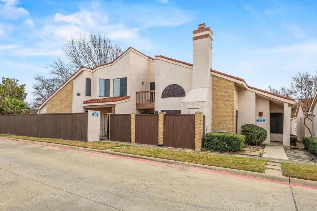 559 Ranch Trail 213, Irving