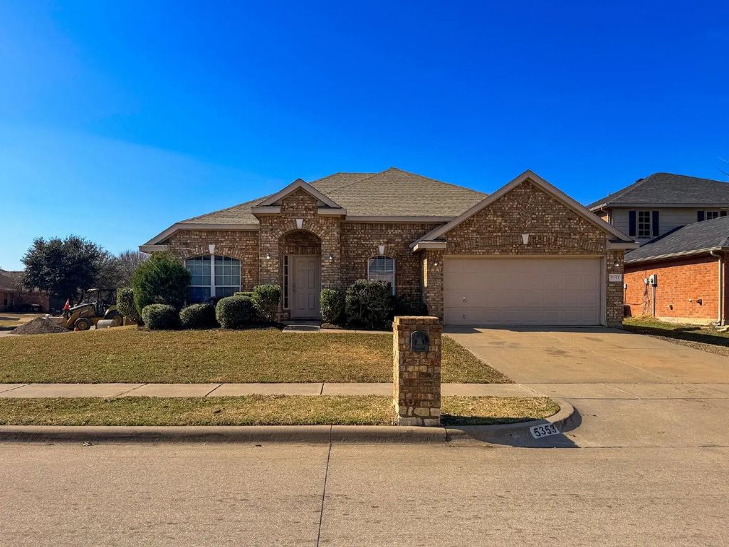 5353 Freestone Drive, Grand Prairie