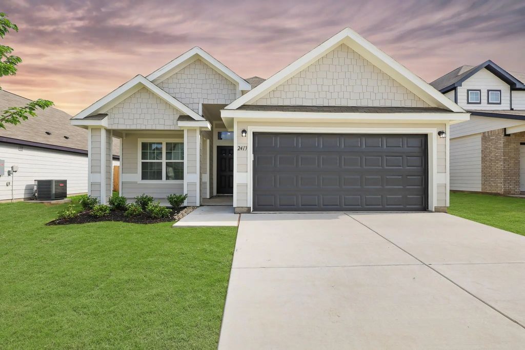 2413 Dahlia Drive, Fort Worth