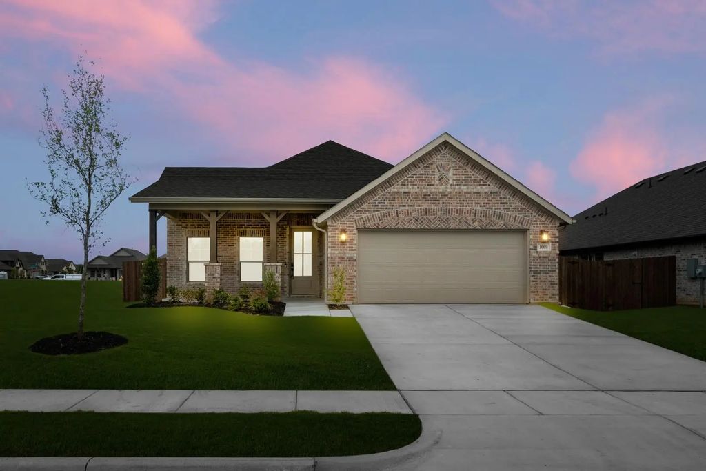 1009 Stonehaven Lane, Crowley