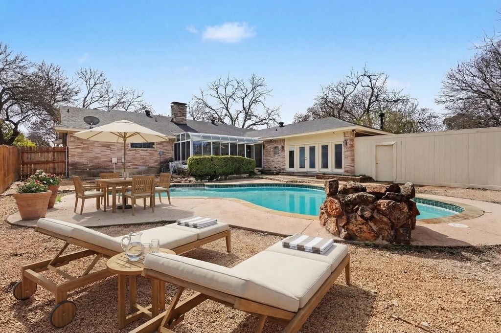 531 Brook Valley Lane, Dallas